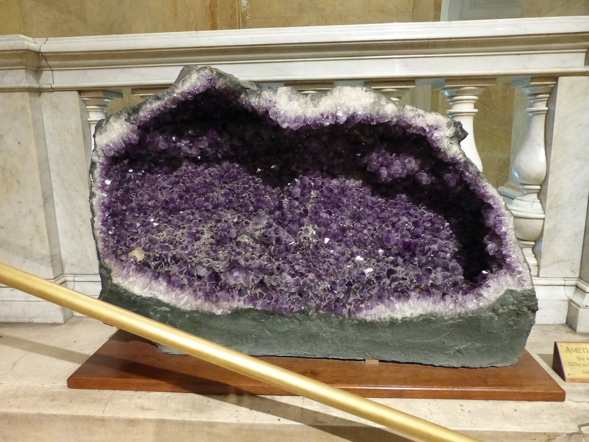 Crystals for Sleep: A Bedtime Guide